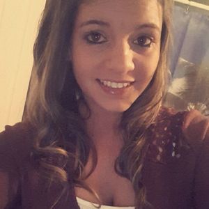 Meet your Posher, Desiree